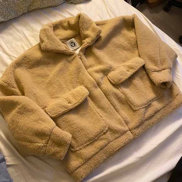 Urban Outfitters Teddy Coat - Picture 3 of 8